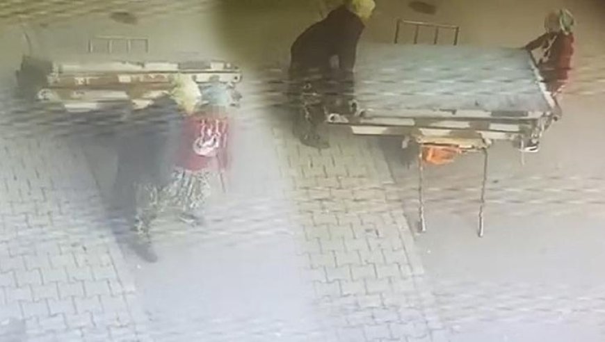 Güneş panelleri 2 kadın tarafından çalındı! Hırsızlık anı saniye saniye kamerada