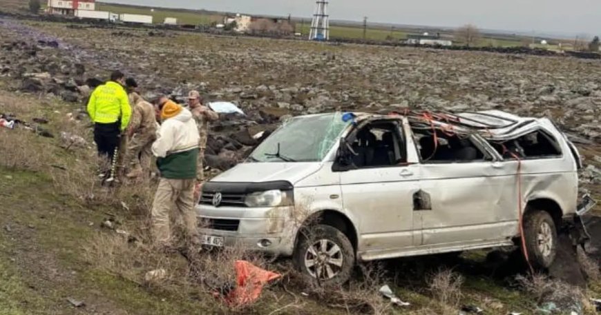 Şırnak'ta Iraklı turistler kaza yaptı. İki ölü, altı yaralı