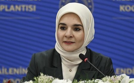 Bakan Göktaş: Dijital farkındalık ailede başlıyor