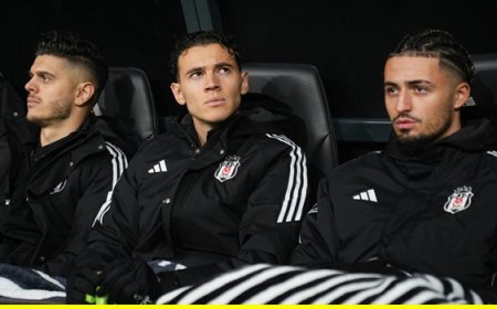 Beşiktaş'ta Asllani ilk maçında kırmızı kart gördü!