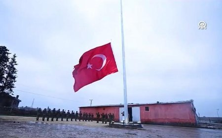 Türk bayrağına çirkin saldırı! Bölge karakol sınırları içerisine alındı, göndere dev bayrak çekildi