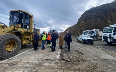 Tekirdağ'da heyelan nedeniyle kapanan yolda kontrollü ulaşım