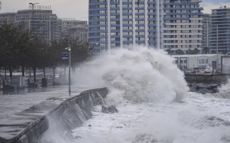 Meteorolojiden denizlerde fırtına uyarısı. Feribot seferleri iptal ediliyor