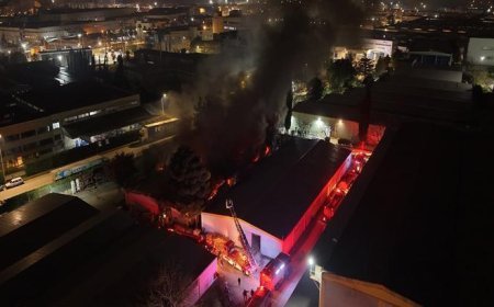 Bursa'da korkutan yangın! Tekstil fabrikası alevlere teslim