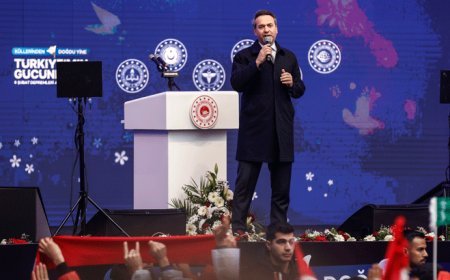 Bakan Bayraktar: Türkiye, kararlılıkla büyük ve güçlü bir şekilde yoluna devam ediyor