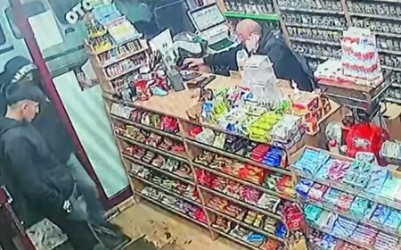 Büfeden 15 bin liralık alkol ve yiyecek hırsızlığı kamerada