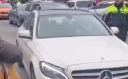 Beşiktaş'ta tuhaf olay. Yolda durdurduğu aracında dans etti