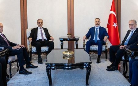 Dışişleri Bakanı Hakan Fidan, Gazze Yönetimi Ulusal Komitesi Başkanı Şaas'ı kabul etti