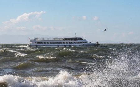 Deniz ulaşımına lodos engeli. Seferler iptal edildi