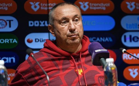 Stanimir Stoilov'dan Beşiktaş maçı açıklaması: 'Köklü değişikliğe ihtiyaç yok!'
