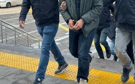 İstanbul merkezli 4 ildeki suç örgütü operasyonunda yakalanan 35 zanlı adliyede