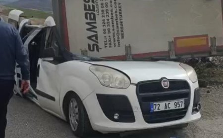 Batman'da TIR'ın dorsesi, radar aracının üzerine devrildi! 1 jandarma personeli yaralandı