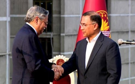 Protestolarda binlerce kişi ölmüştü! Bangladeş'in yeni Başbakanı Rahman göreve başladı