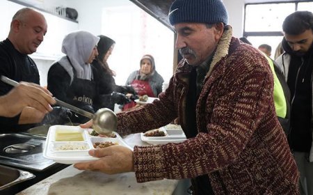 Bu köyde iftar vakti evde yemek yasak! Muhtarın kararını 5 yıldır 'birlikte' uyguluyorlar