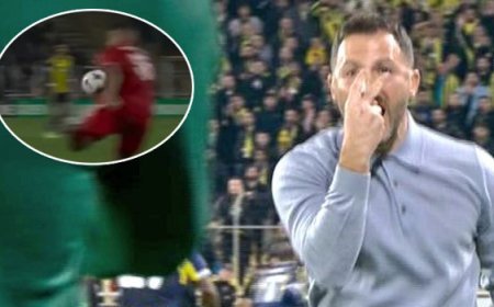 Kadıköy'de hakeme büyük tepki! Fenerbahçe penaltı bekledi, Tedesco sarı kart gördü