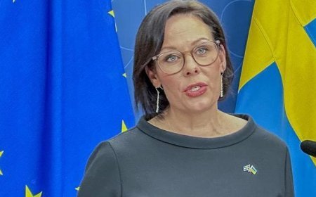 İsveç'ten vatandaşlarına İran'ı acilen terk etme çağrısı