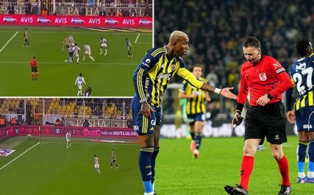 Fenerbahçe - Kasımpaşa maçında sahalarda ender rastlanacak anlar! Kimse anlayamadı: İki topla oynanırken penaltı beklediler!