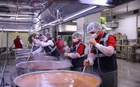 Bağcılar Belediyesi’nden ramazan seferberliği! 5 bin aileye sosyal market, 60 bin öğün kapıya teslim