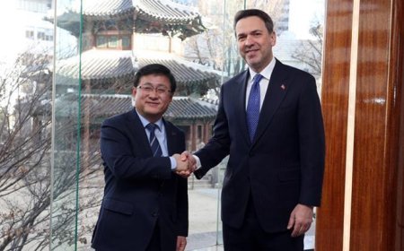 Bakan Bayraktar, Güney Kore’de!