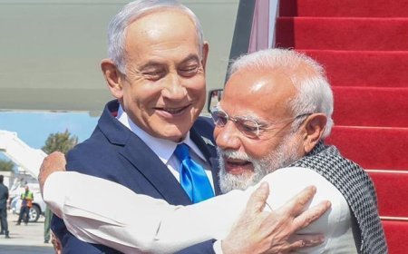 İsrail'den dikkat çeken kare! Netanyahu ile Modi'nin samimi anları