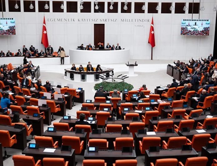 CHP'li iki vekilin dokunulmazlık dosyaları Meclis'e sunuldu