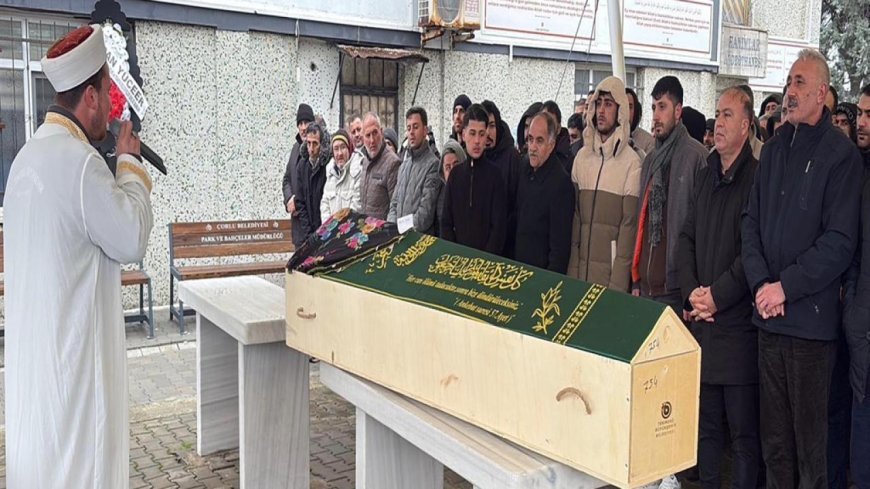 Otobüs kazasında ölen üniversiteli Pervin, toprağa verildi