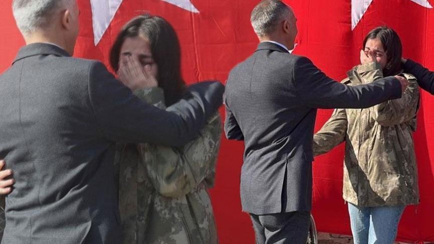 Depremde askerin verdiği montu 3 yıl sakladı! Büyük buluşma: ‘Kimse inanmadı, halüsinasyon gördün dediler'