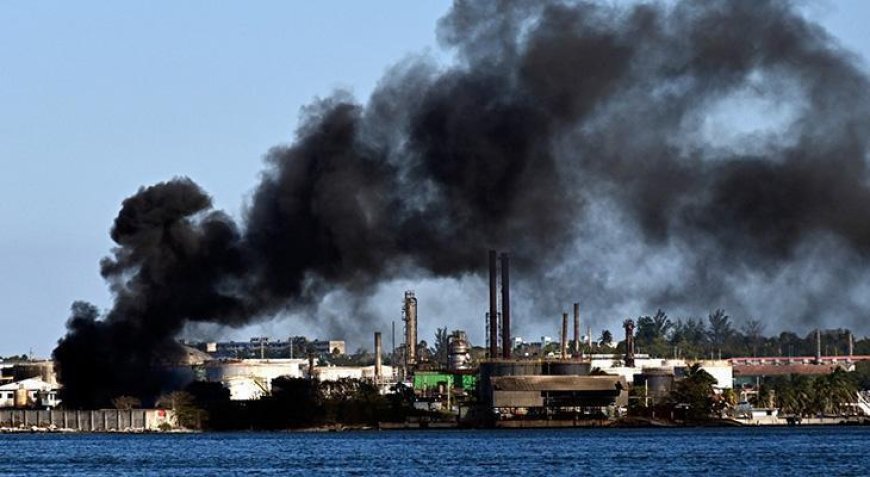 Petrol krizi yaşayan Küba'da rafineride korkutan yangın! Bölgeden dumanlar yükseliyor