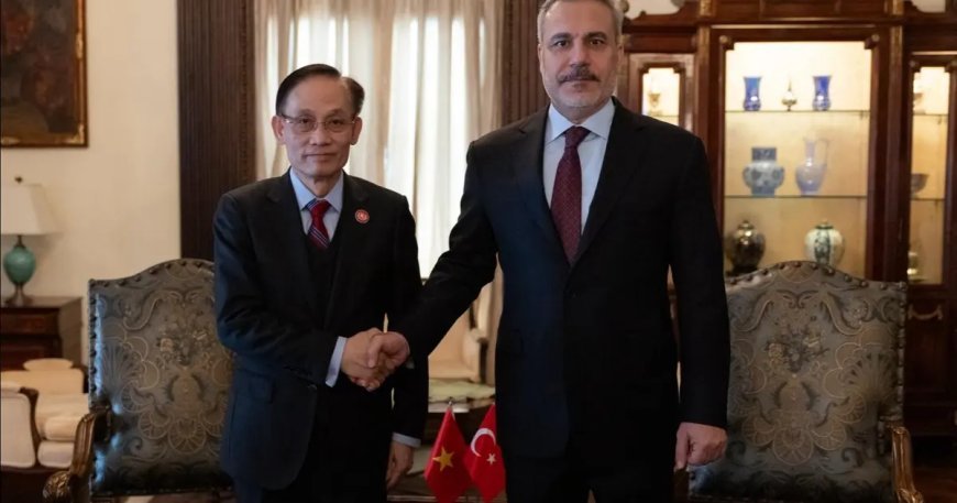 Dışişleri Bakanı Fidan, Vietnamlı mevkidaşı ile görüştü