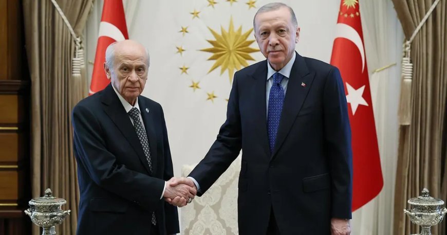 Bahçeli, Cumhurbaşkanı Erdoğan'ın doğum gününü kutladı. 72. yaşa özel 72 gül
