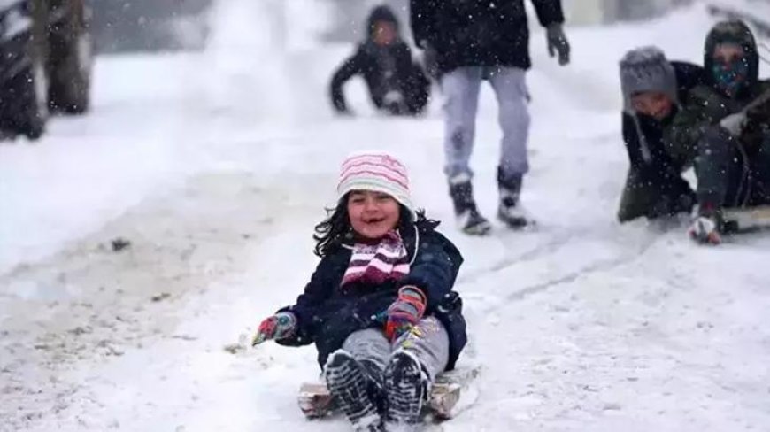 Valilik duyurdu! Gümüşhane'de kar nedeniyle eğitime ara verildi