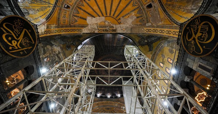 Ayasofya'da restorasyon sürüyor: "Her işlem bilimsel yöntemler ışığında yapılıyor"