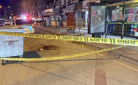 Otobüs beklerken tabancayla vuruldu