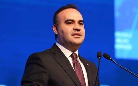 Bakan Kacır açıkladı. Antarktika'daki temsilcilerimiz araştırmalarının ardından yurda döndü