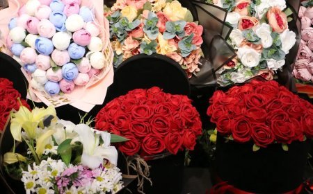 Çiçekçilerde 8 Mart yoğunluğu. Buketler bin TL'den başlıyor