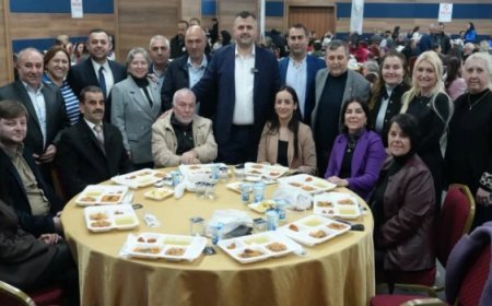 SARAY BELEDİYESİ’NİN ATATÜRK KÜLTÜR MERKEZİ’NDEKİ İFTARINA KATILIM YOĞUN OLDU