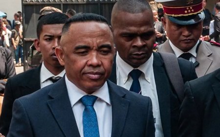 Madagaskar'da başbakan ve kabinesi görevden alındı