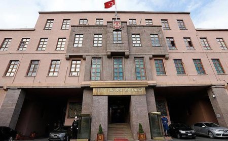 Son dakika... MSB: İran'dan ateşlenen balistik füze etkisiz hale getirildi