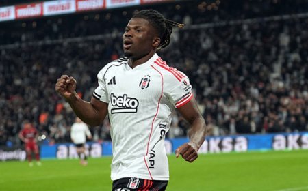 Beşiktaş'ta El Bilal Toure'den göndermeli paylaşım!