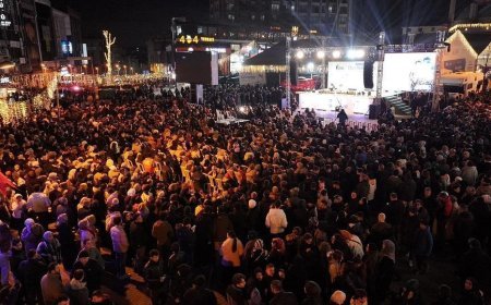 Esenler’de binlerce kişi aynı duada buluştu! '10 bin hatim 100 bin dua' gecesi