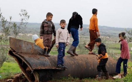 İran'dan ateşlenen roket Suriye'ye düştü! Çocuklar üzerinde oynarken görüntülendi