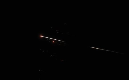 İran'dan İsrail'e füzeler peş peşe ateşlendi! İşte sıcak görüntüler