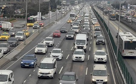 Bayramda otoyol ve köprülerden 12,3 milyon araç geçti