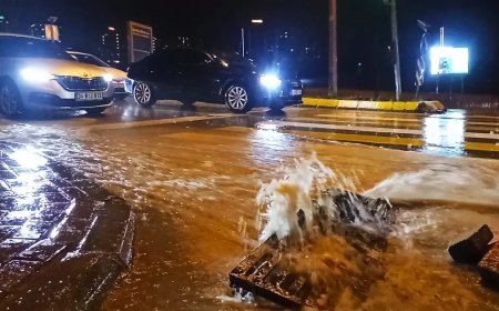 Şanlıurfa'yı sağanak vurdu. 4 ilçede okullar tatil edildi