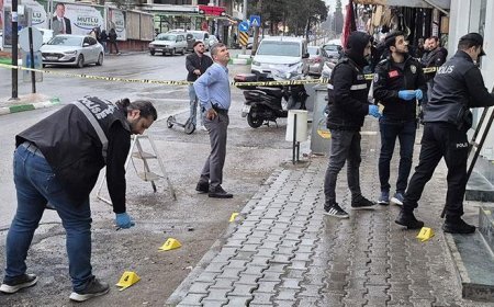 Gaziantep'te banka şubesine silahlı saldırı! Olay kamerada