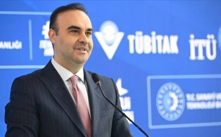 Bakan Kacır: 'Türkiye bir öz güven devrimi inşa etti'