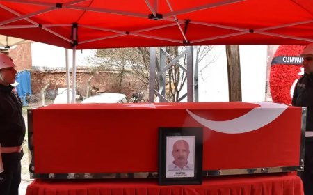 Trafik kazasında şehit olan polise veda