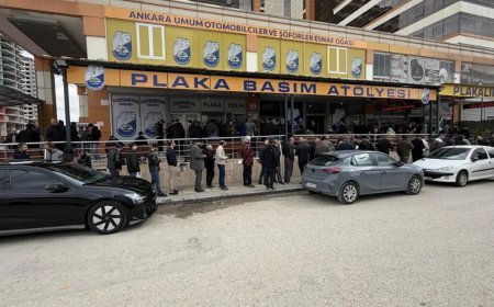 APP plaka değişiminde son gün yoğunluğu. Uzun kuyruklar oluştu