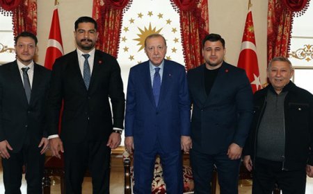 Cumhurbaşkanı Erdoğan, Türkiye Güreş Federasyonu Başkanı Taha Akgül’ü kabul etti