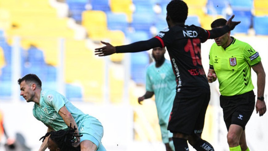 Kayserispor'dan sert tepki: 'Hakem Ümit Öztürk ve VAR ekibi 3 puanımıza gasp etti!'